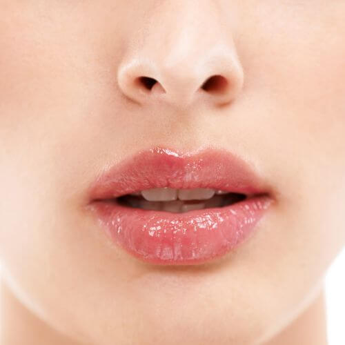 como hidratar los labios después de ácido hialurónico